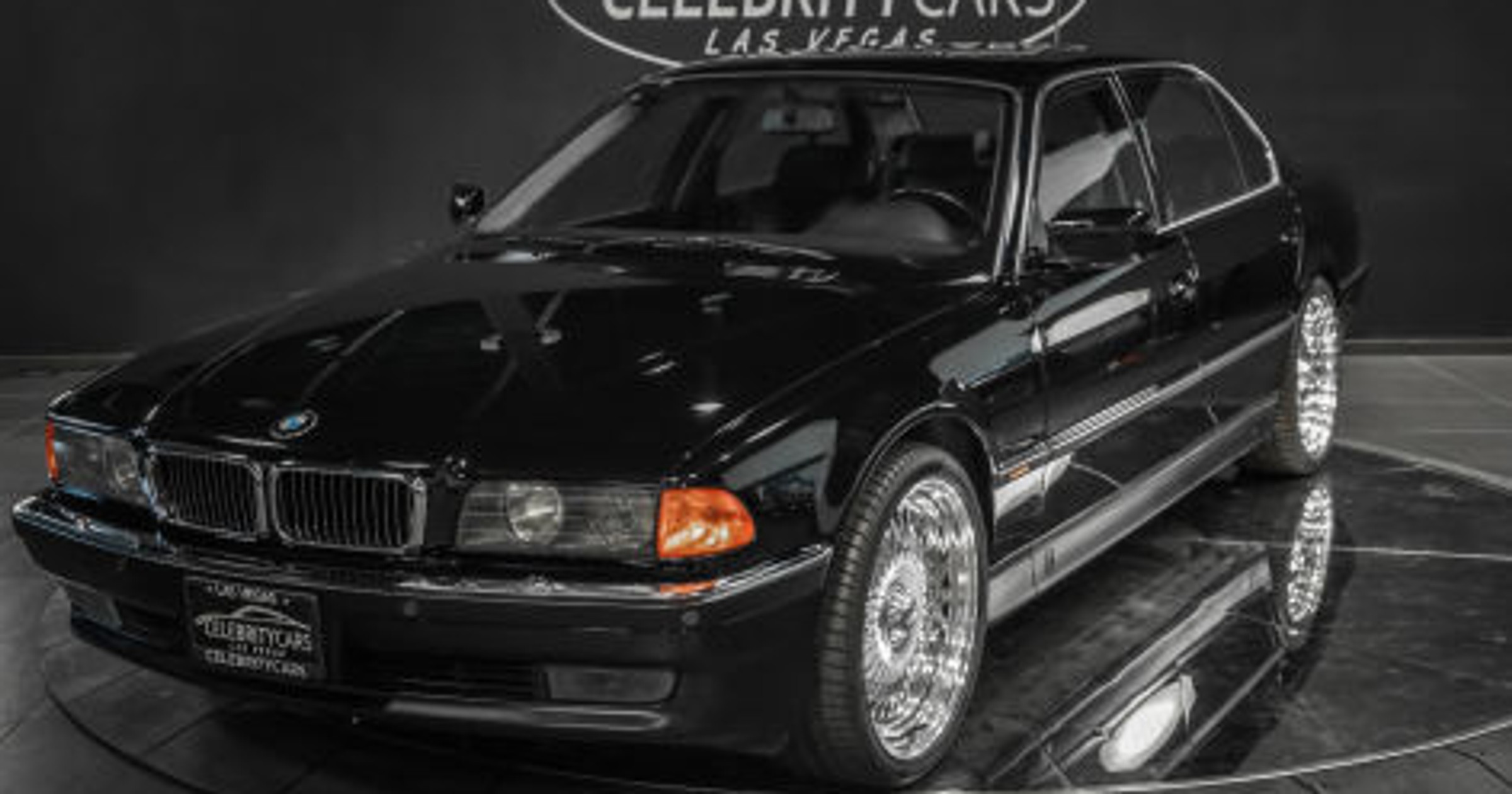 BMW 750iL w którym zastrzelono Tupaca Shakura