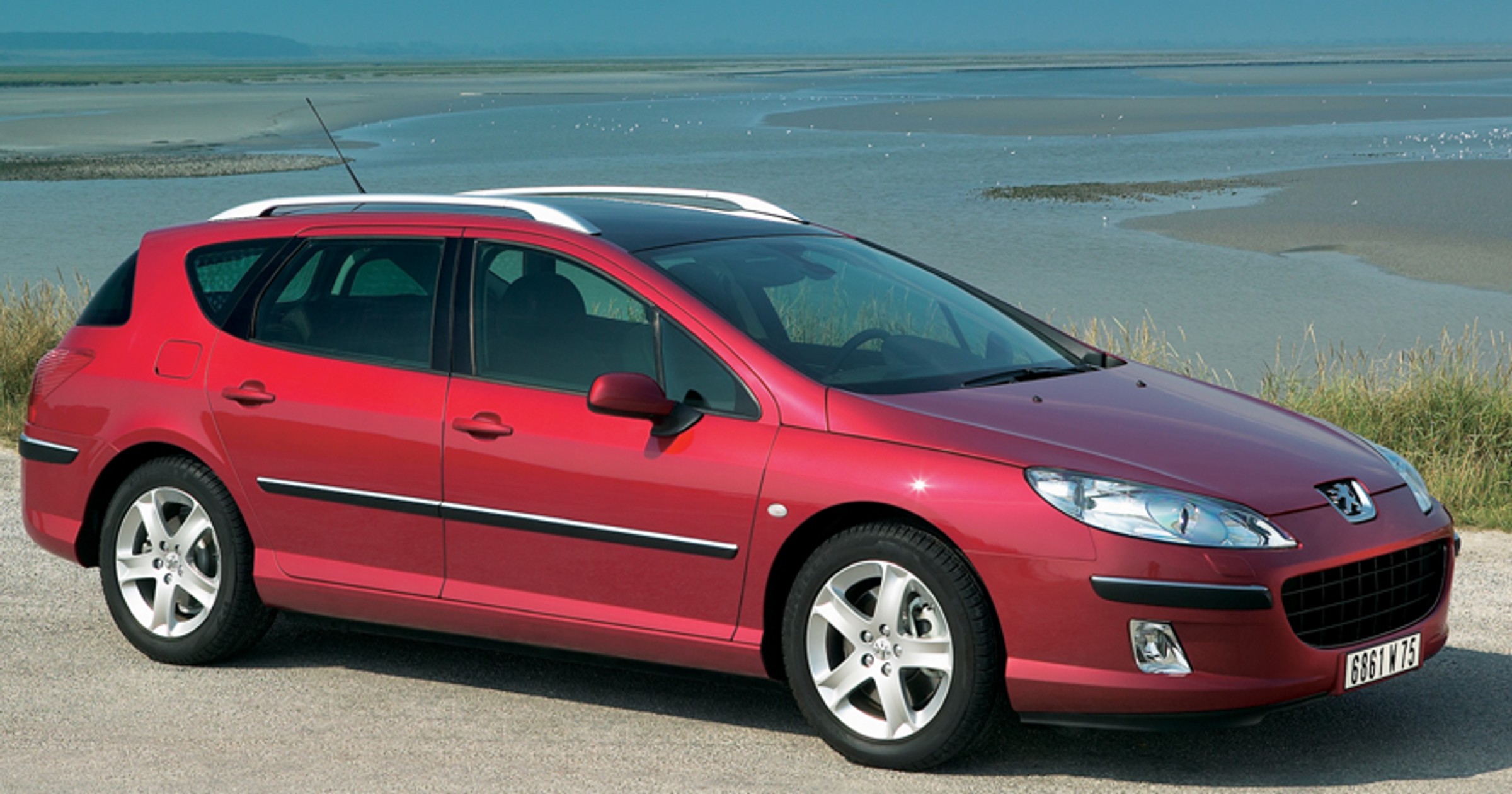 Używany Peugeot 407 - Elegancja i dynamika w standardzie