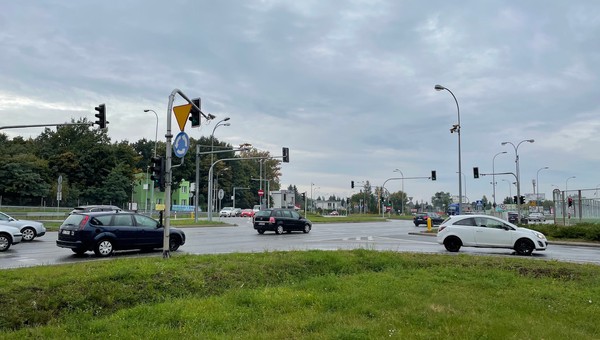 To najgroźniejsze skrzyżowanie w Polsce. Za jeden przejazd trzy mandaty i utrata prawa jazdy