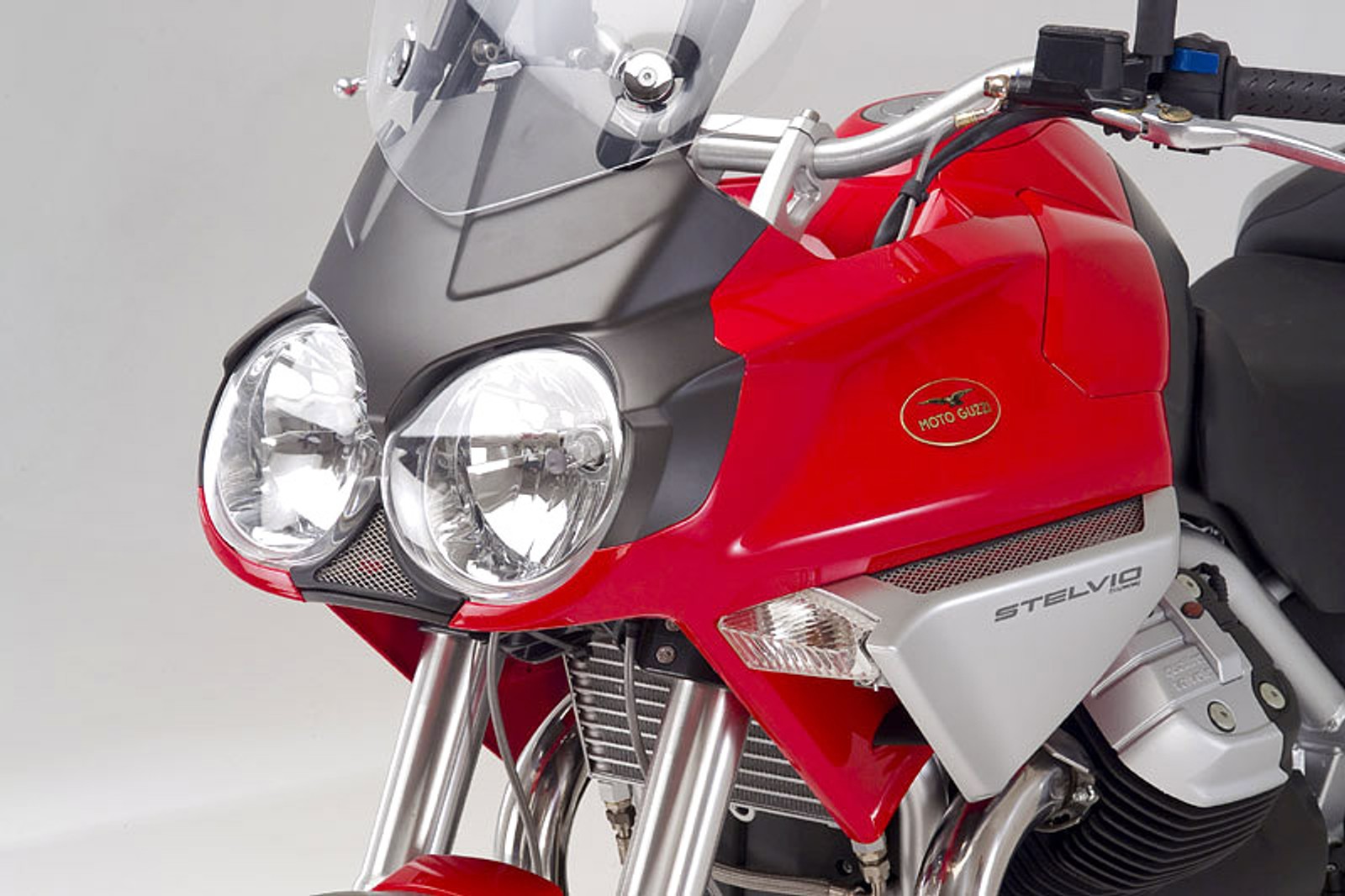 Moto Guzzi Stelvio 1200: duże turystyczne enduro na rok 2008