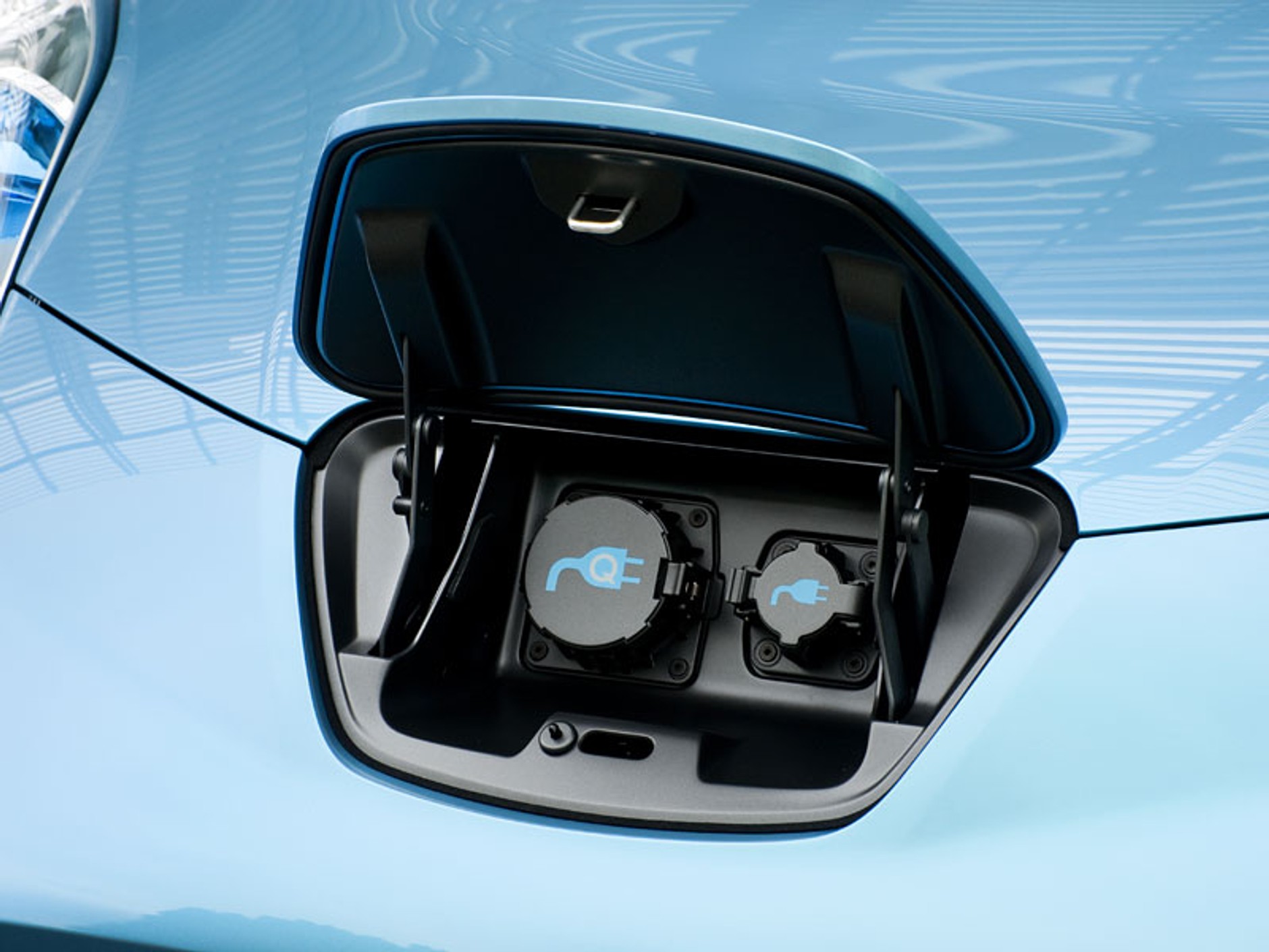 Nissan Leaf: rozpoczął się wiek pojazdów elektrycznych