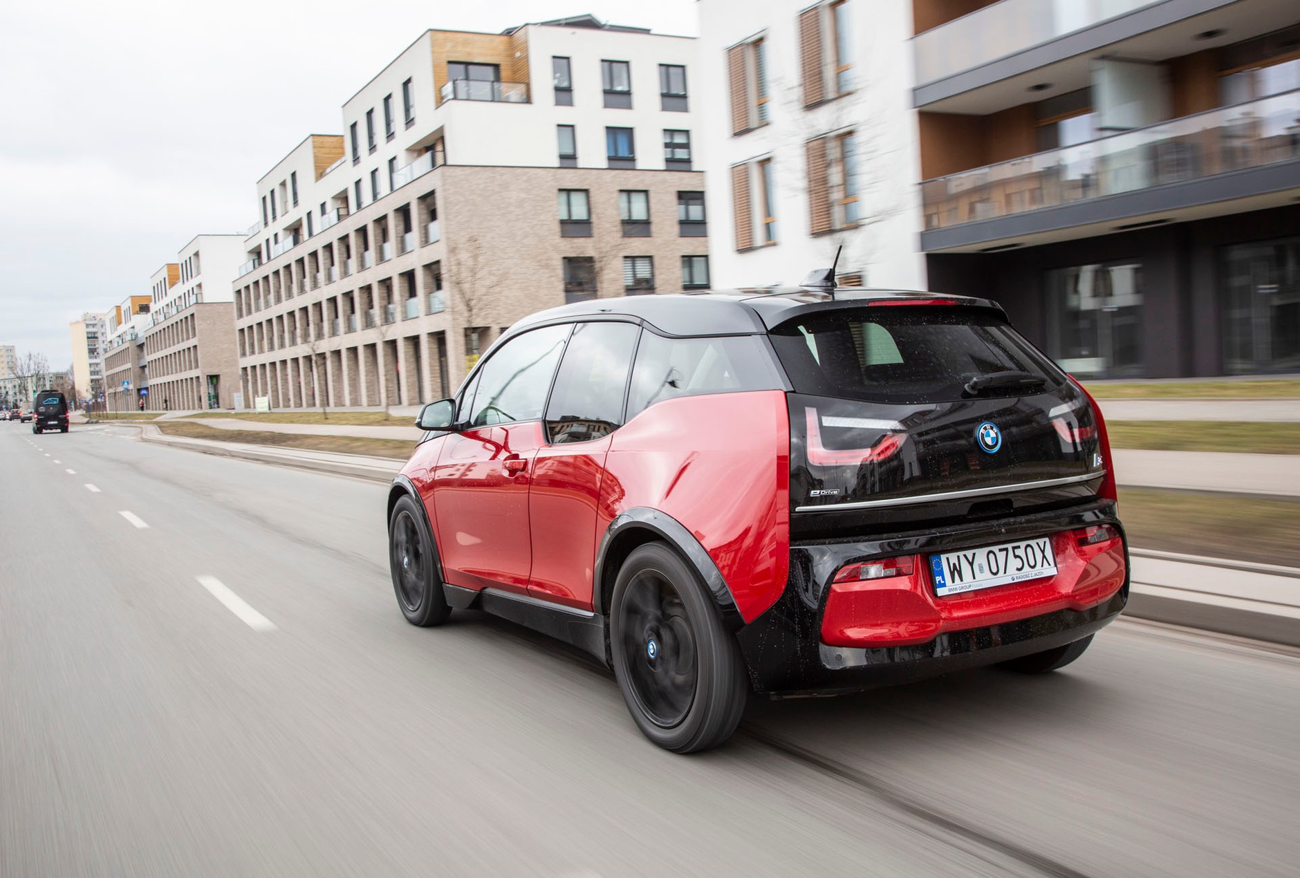 BMW i3s - frajda z jazdy "elektrykiem"?