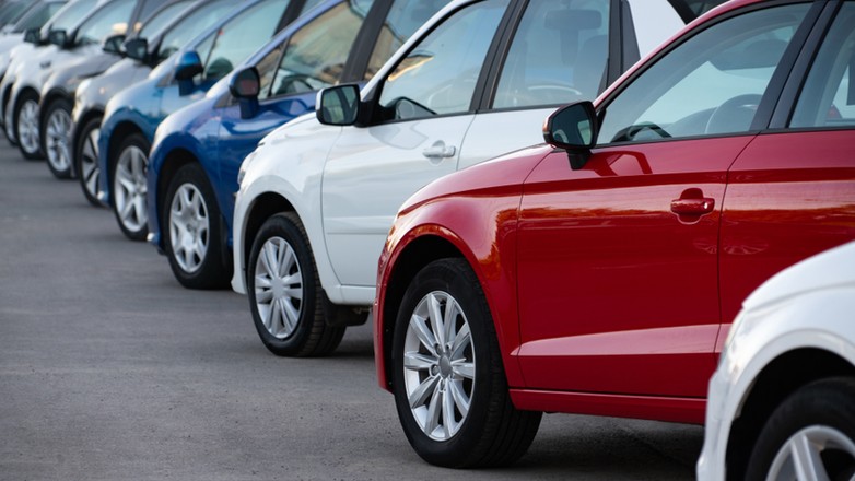 Samochody osobowe (zdjęcie ilustracyjne)