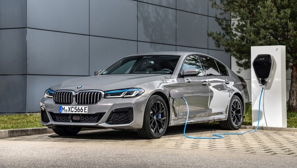 BMW 545e xDrive