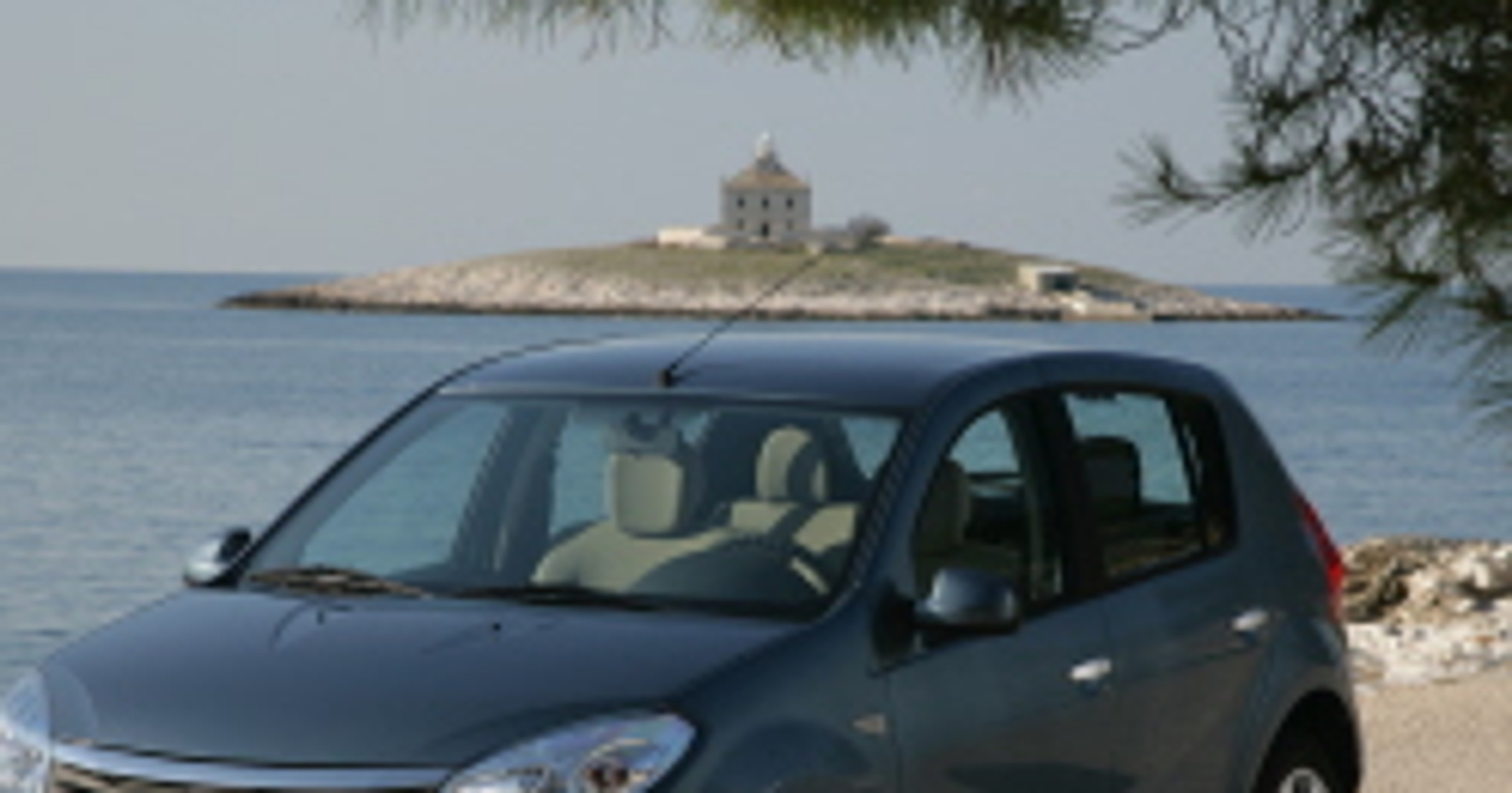 Paryż 2008: nowe silniki w Daci Sandero