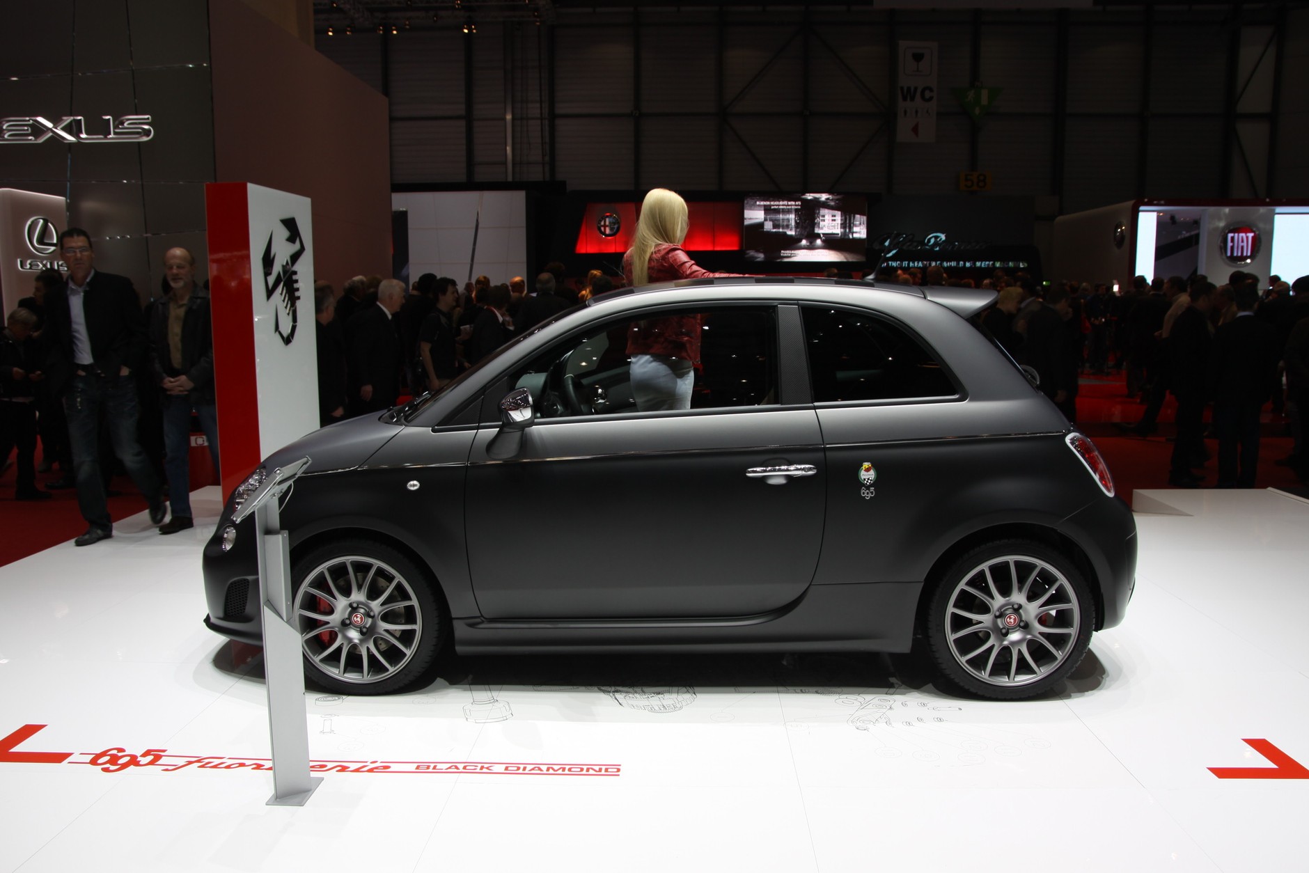 Abarth 695 Black Diamond (Genewa 2013)