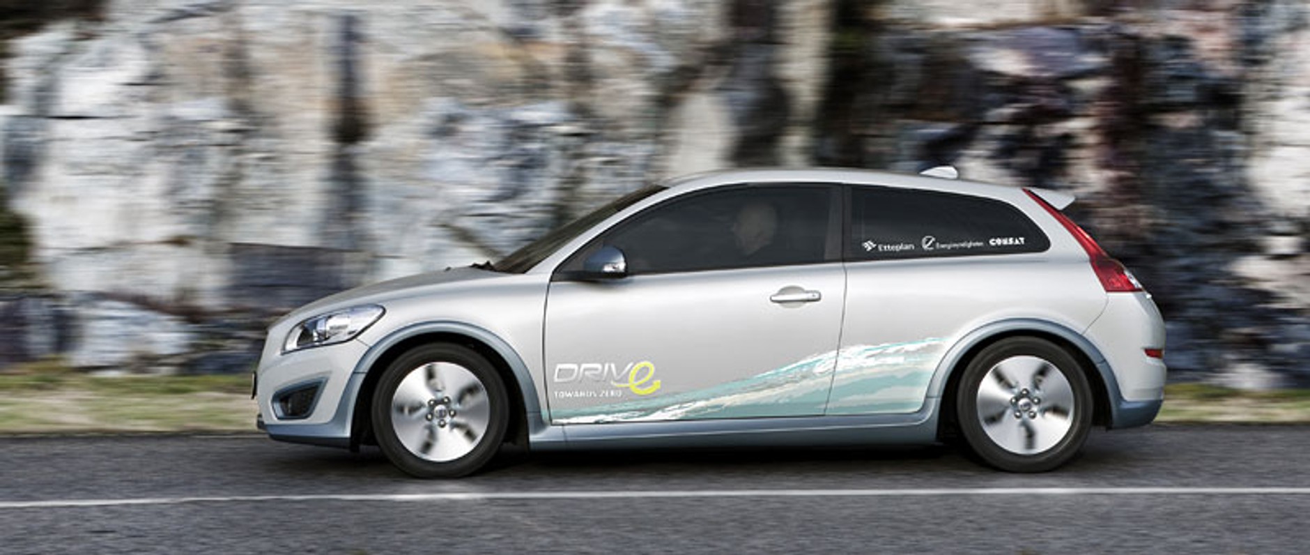 Volvo: elektryczne C30 zadebiutuje na drogach w 2011 roku