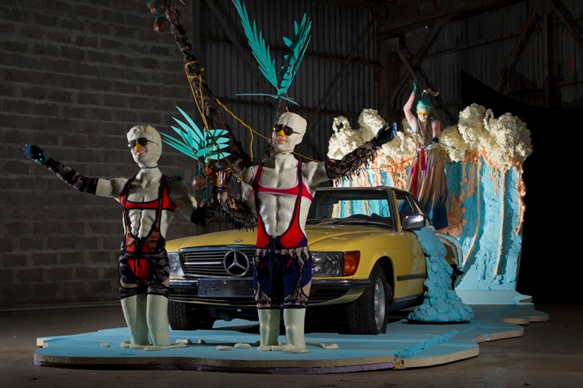 Mercedes bawi się w sztukę, czy powinien?