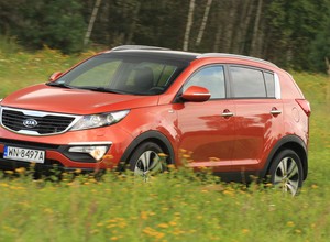 Używana Kia Sportage czy SUV z Japonii? Porównujemy. Mechanik ma faworyta