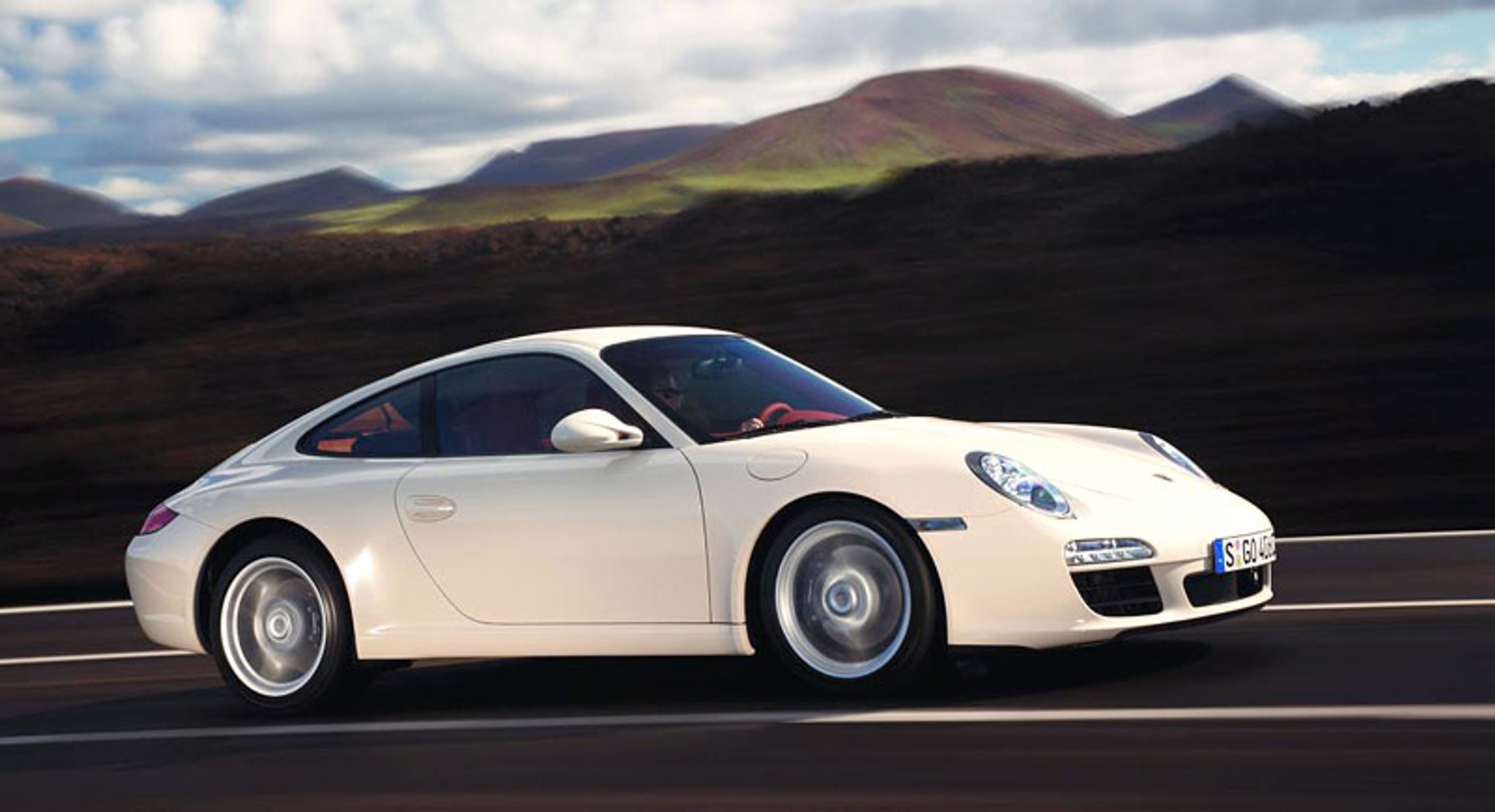 Porsche 911 po faceliftingu – pierwsze oficjalne zdjęcia