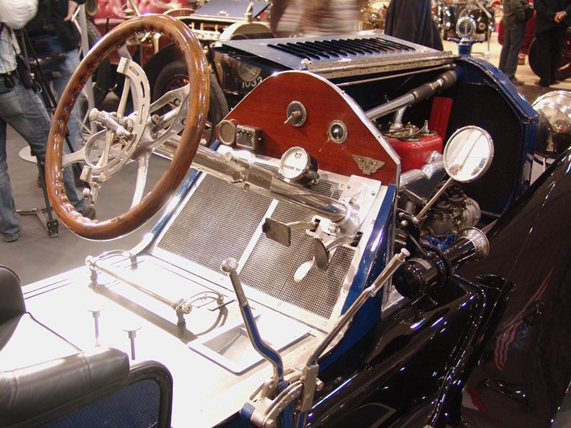 Techno Classica Essen 2008: stare w blasku chromu