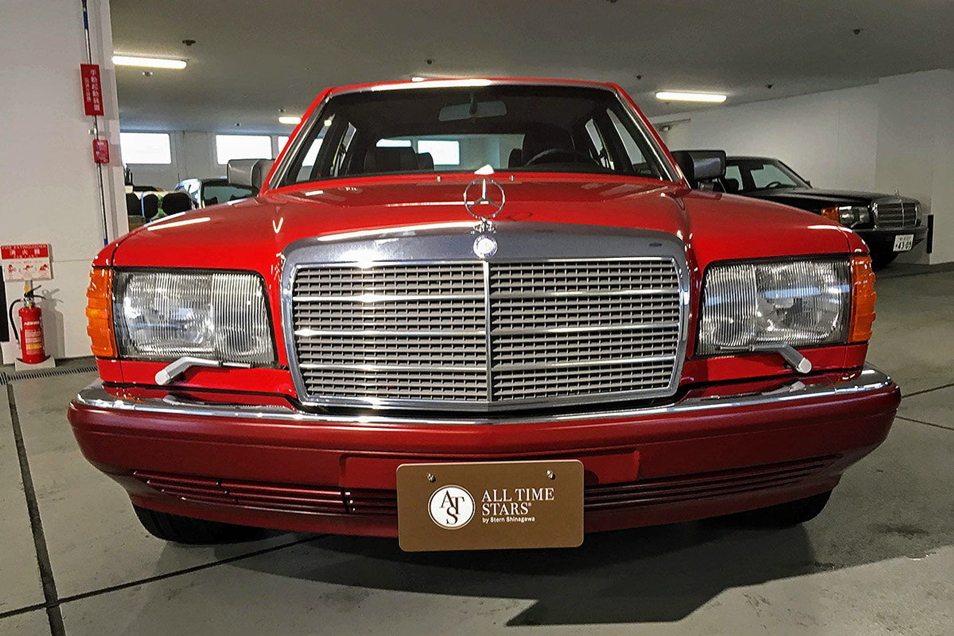 Mercedes Benz 560 SEL