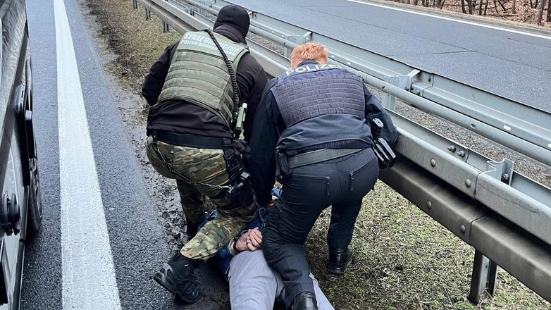 Ujawnienie skradzionego kampera na A2