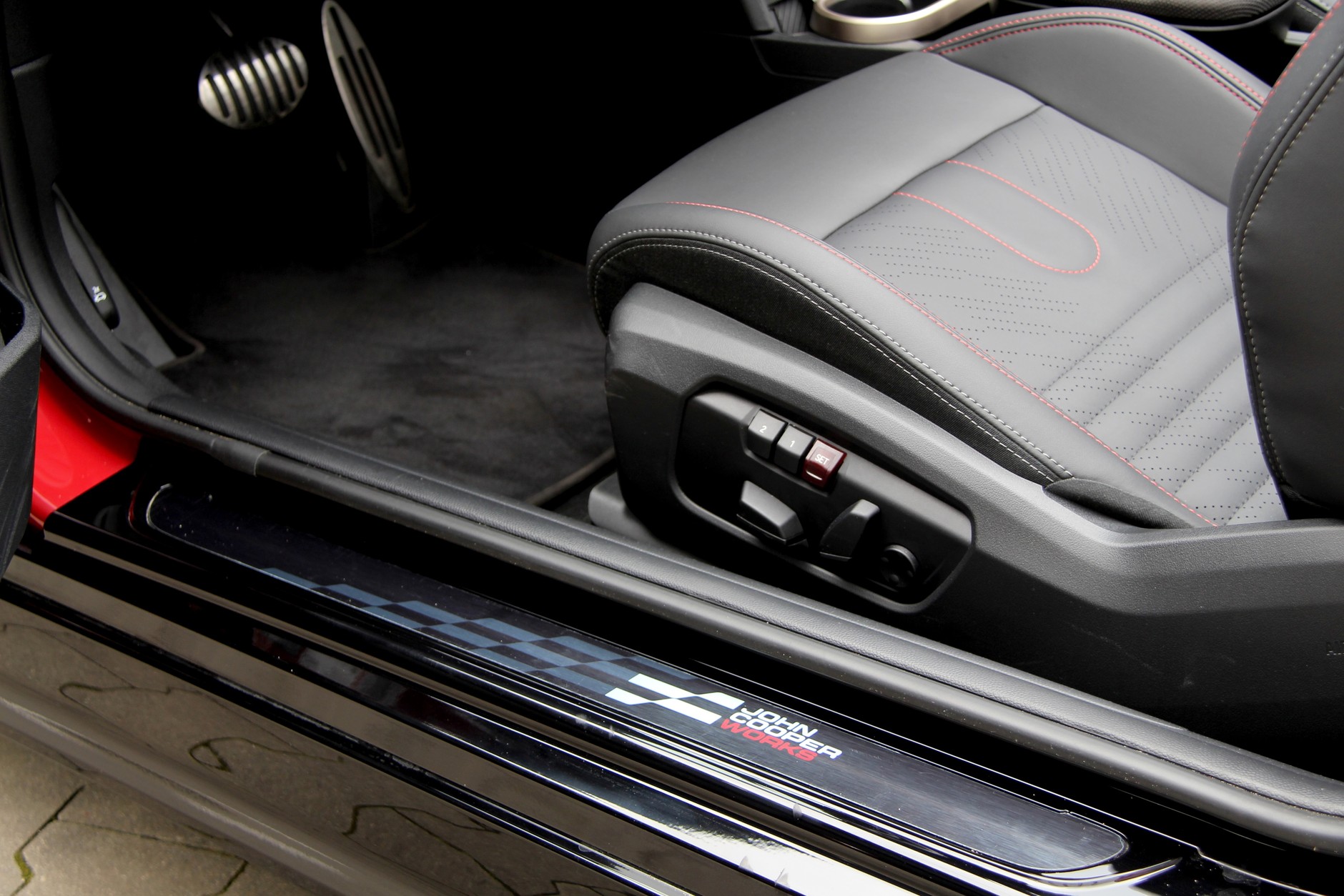 MINI John Cooper Works Cabrio