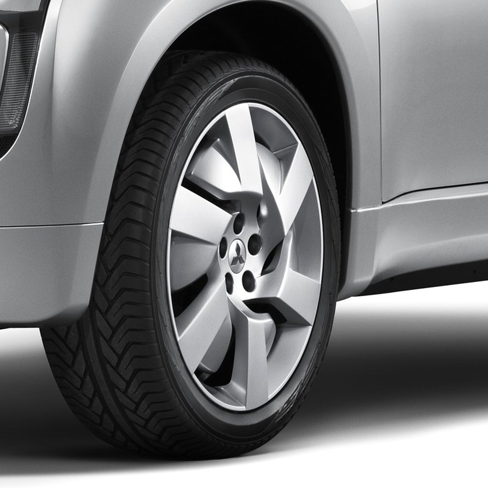 Tokio 2009: Mitsubishi PX-MiEV - hybrydowy crossover (fotogaleria)