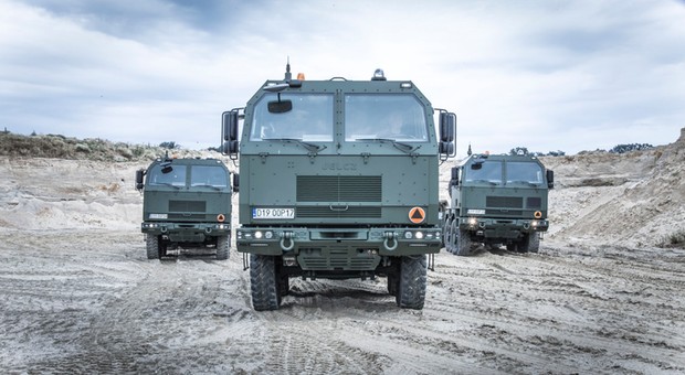 Jelcz będzie woził HIMARS-y. Podpisano umowę na 59 pojazdów