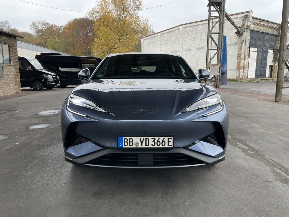 BYD Sealion 7
