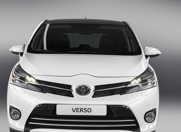 Odmłodzona Toyota Verso w Paryżu