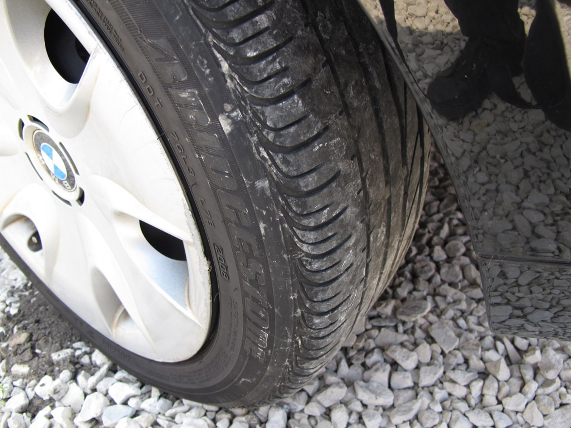 Szukamy auta z ogłoszenia. Czy trudno znaleźć dobre BMW?