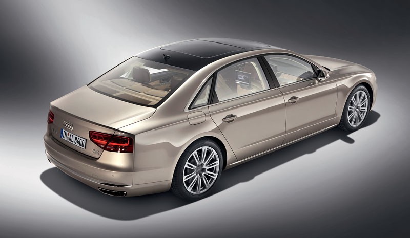 Pekin 2010: Audi A8 L W12 quattro – 500 KM i większy komfort dla Chińczyków