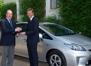 Książę Monako przetestuje Priusa Plug-In Hybrid