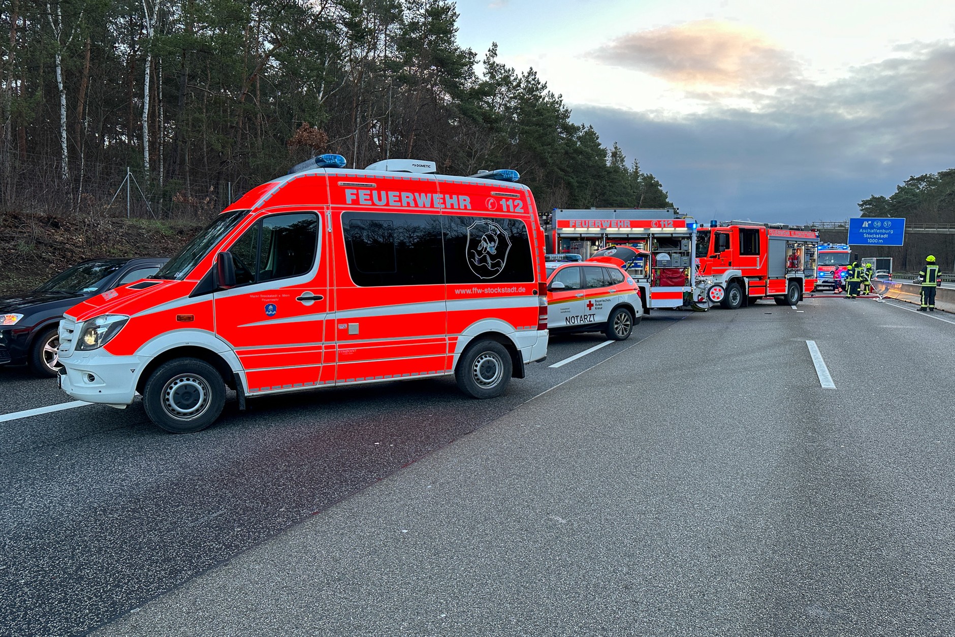 90 minut trwała akcja ratunkowa po wypadku, do którego doszło na niemieckiej autostradzie A3