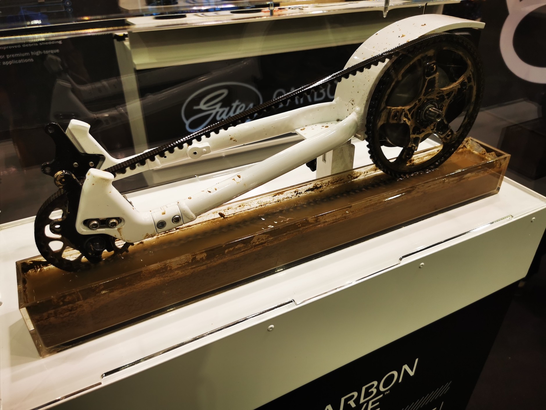 Targi Eurobike 2023 we Frankfurcie: napęd paskowy Gates. Jeśli kupujecie rower miejski lub wyprawowy i was na to stać, wybierzcie pasek zamiast łańcucha – jest niemal bezobsługowy