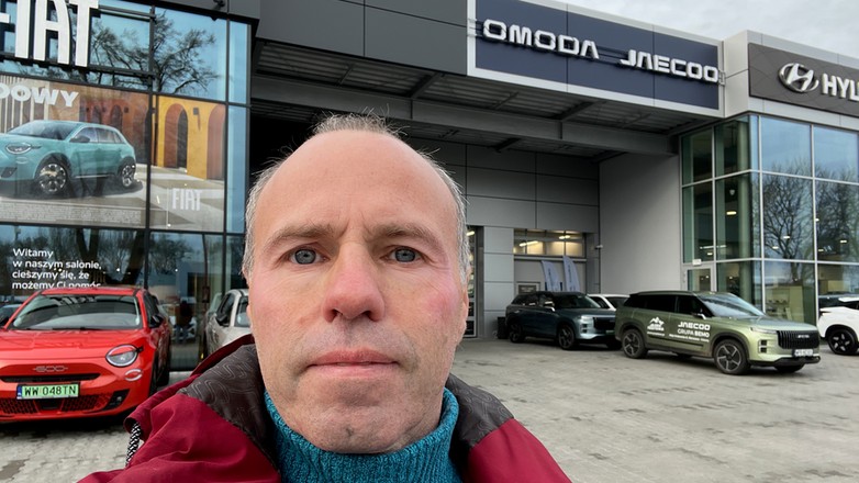 Odwiedziłem kilka salonów z chińskimi samochodami. Właściciele aut powiedzieli, dlaczego zdecydowali się na ich zakup