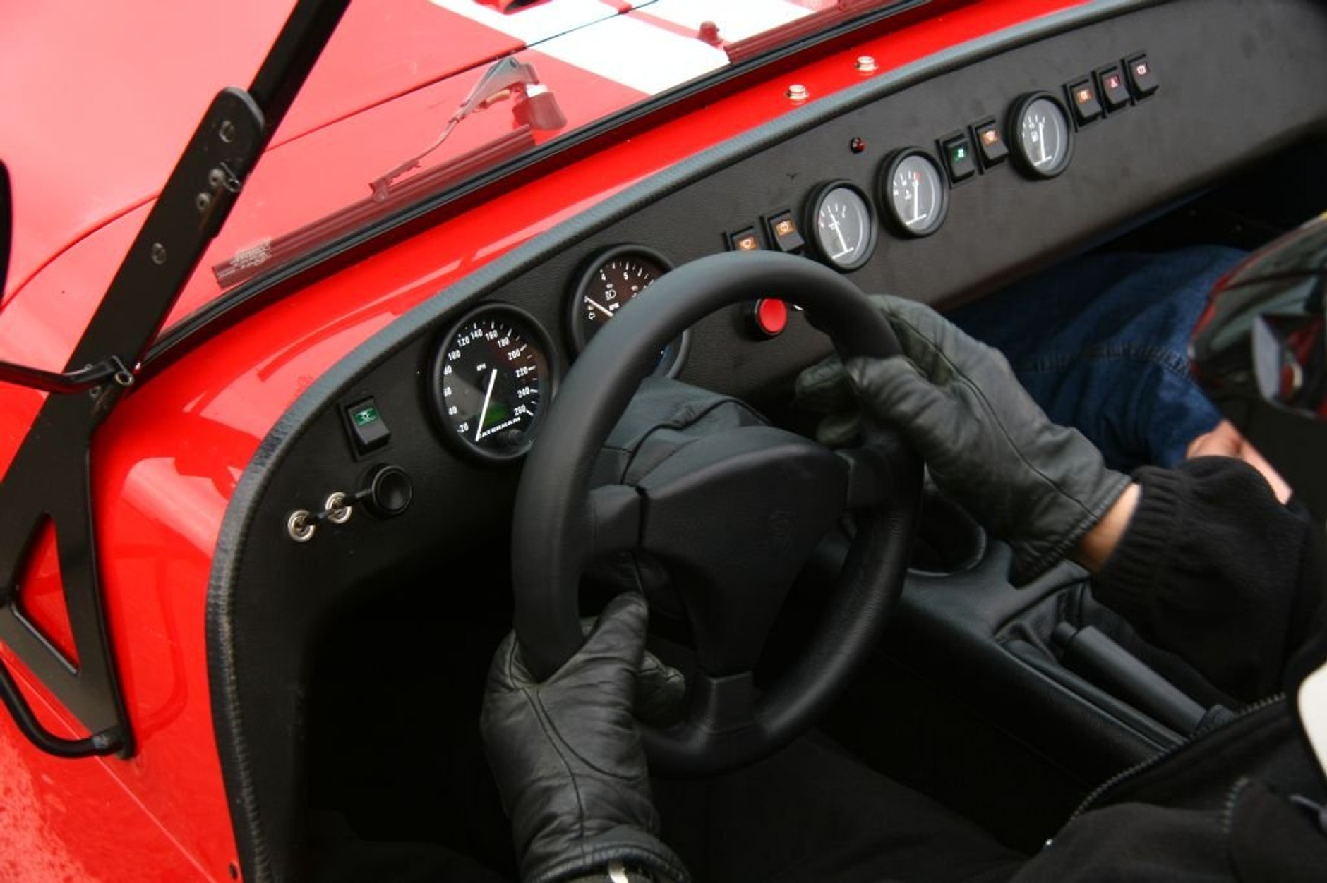 Caterham - Fotorelacja z polskiej prezentacji kultowego sportowca