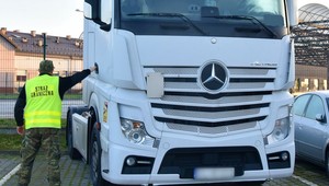 Straż Graniczna odzyskała ciężarowego Mercedesa z Niemiec
