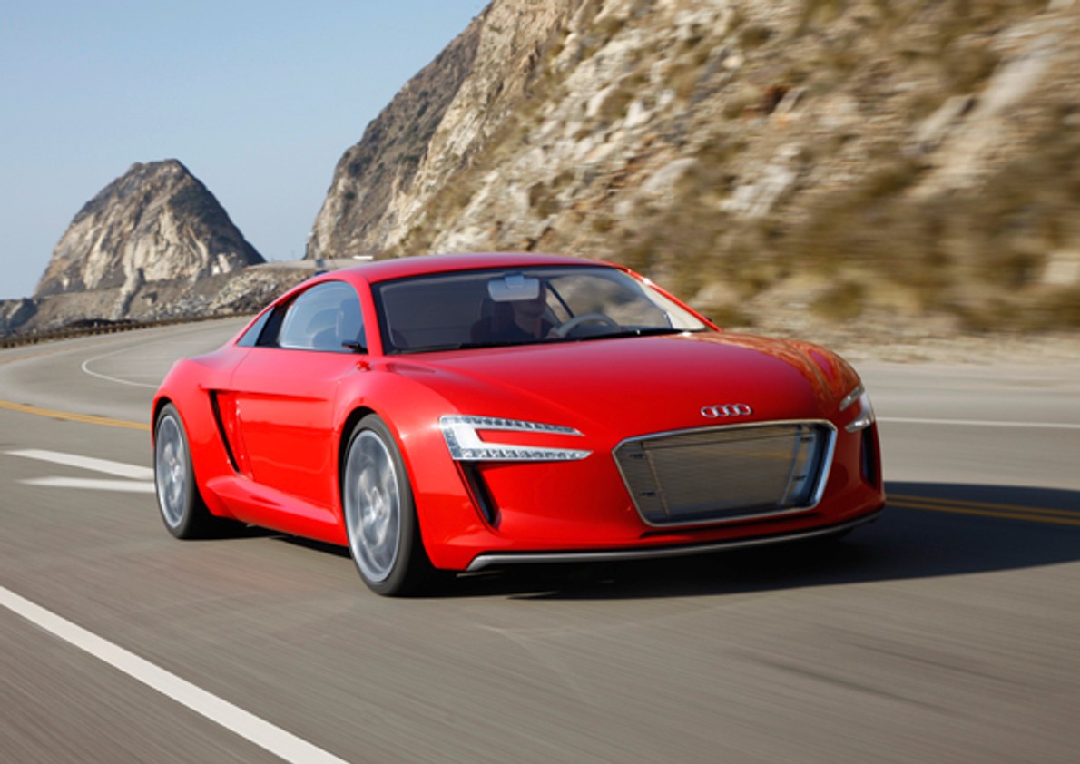 Audi E-tron: Bezgłośne napięcie