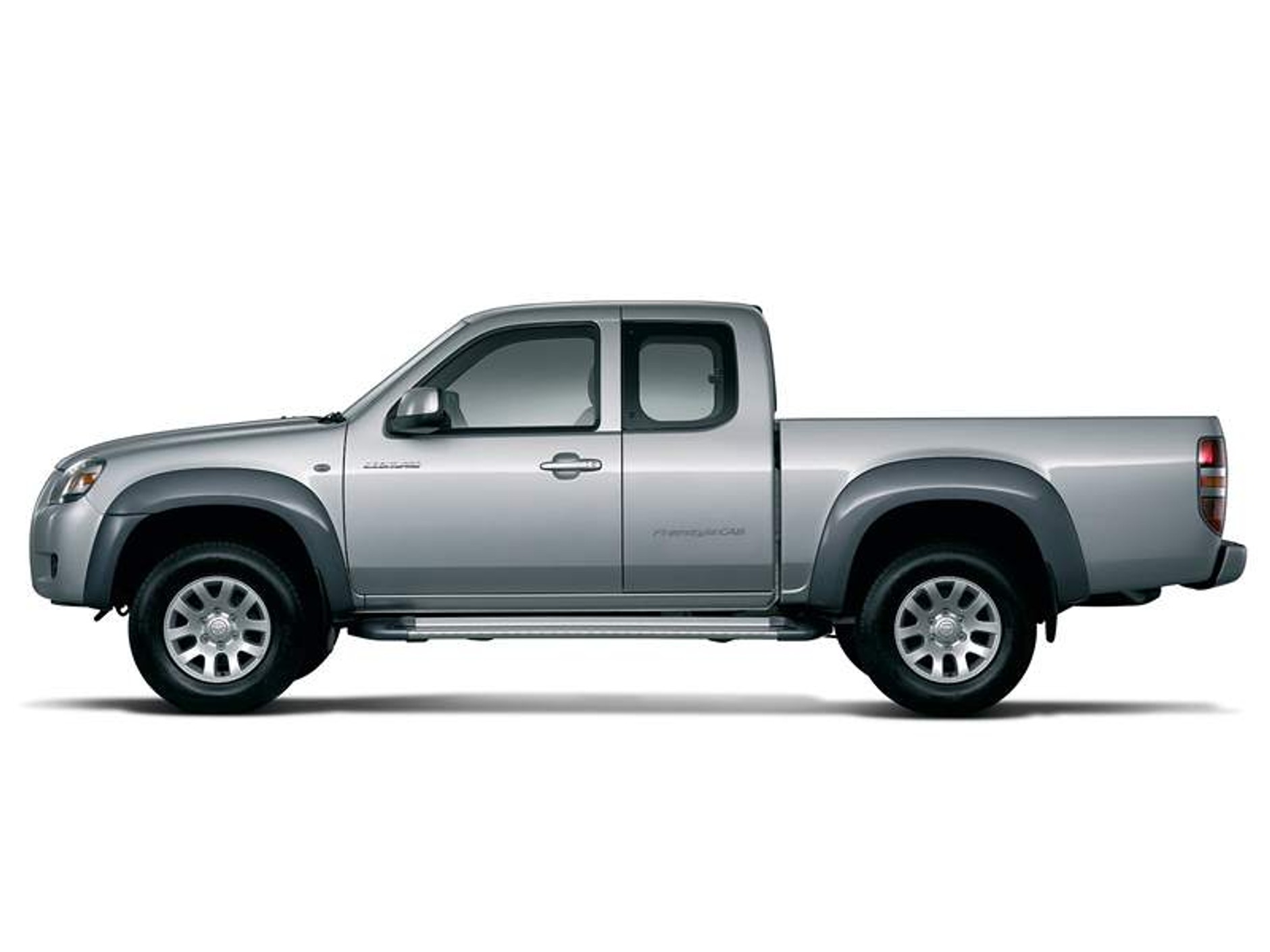 Mazda BT-50 z jednym silnikiem