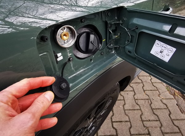 Nowe auto z LPG czy jednak coś innego? Polscy kierowcy nie mają wątpliwości