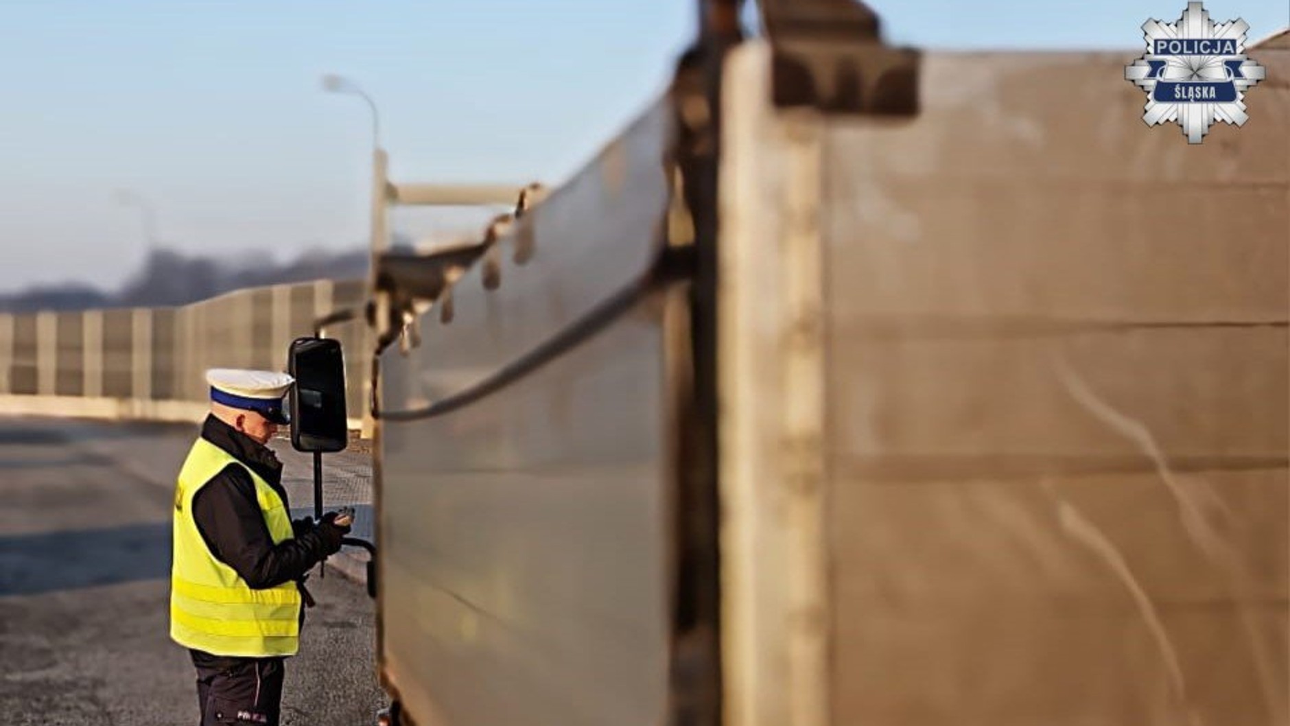 Policjanci "stali" od świtu na całej A1. Sprawdzili ponad 5 tys. kierowców