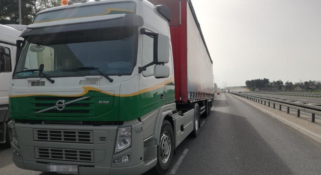 Kontrolerzy ITD zatrzymali "małżeński przewóz". Kierowca był pełen niespodzianek