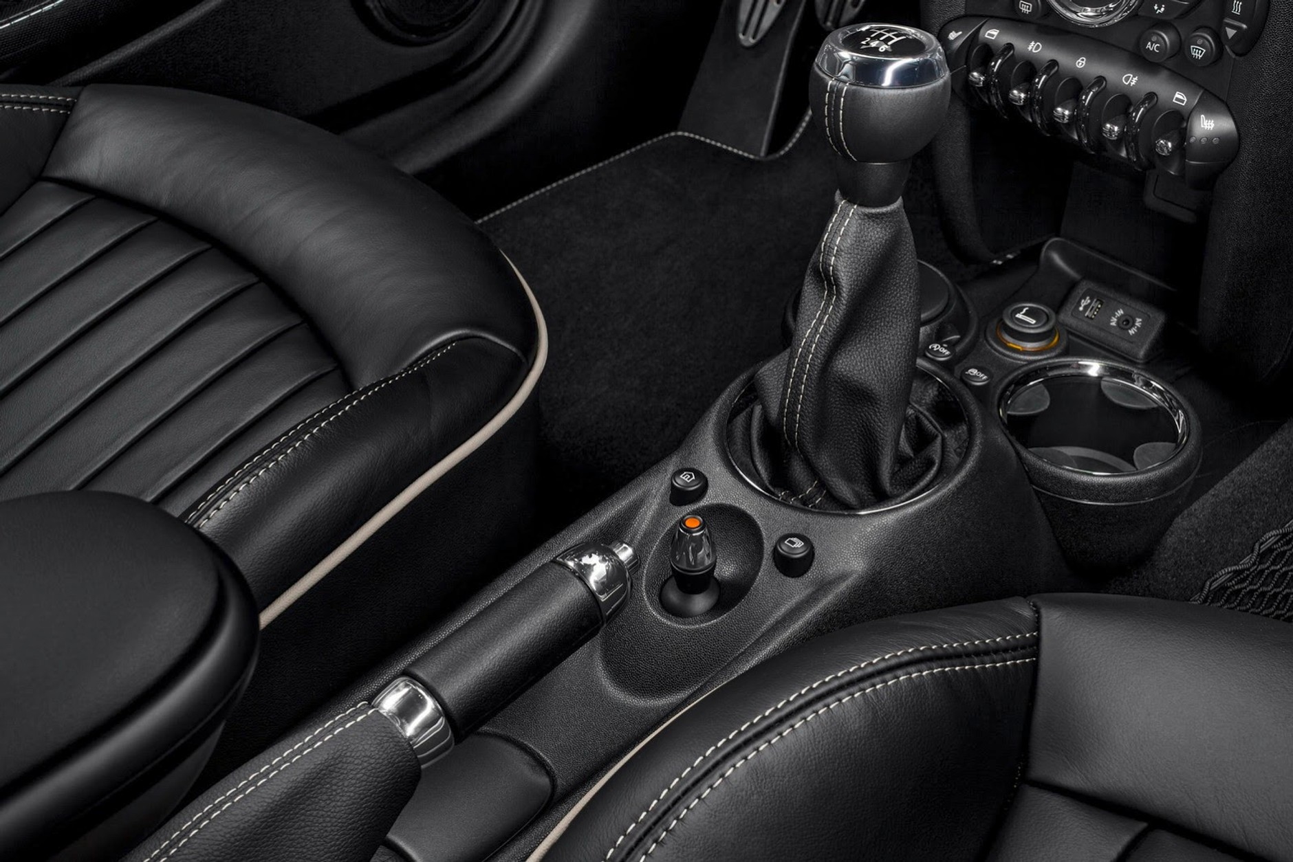 Mini Clubman Bond Street w Genewie