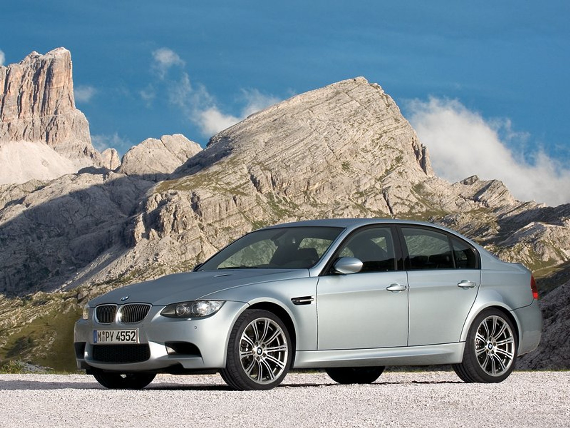 BMW: sportowe M3 Limuzyna dla pięciu osób