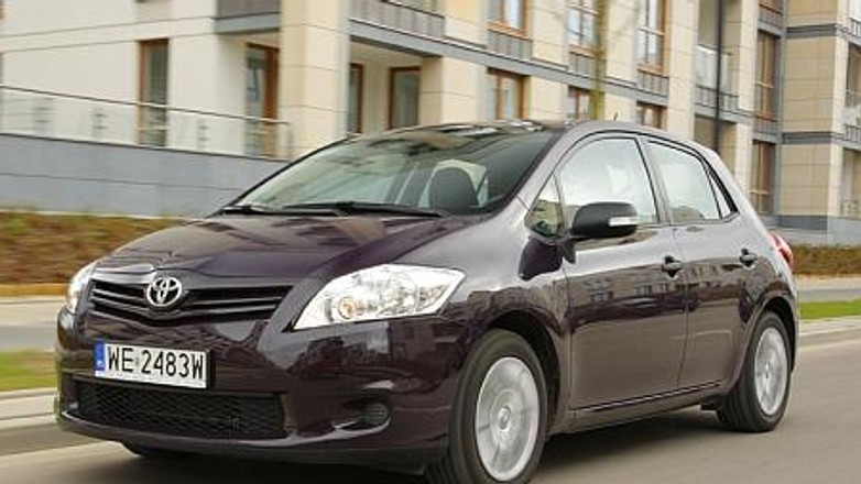 Toyota Auris 1.6 Terra: Korzystne zmiany