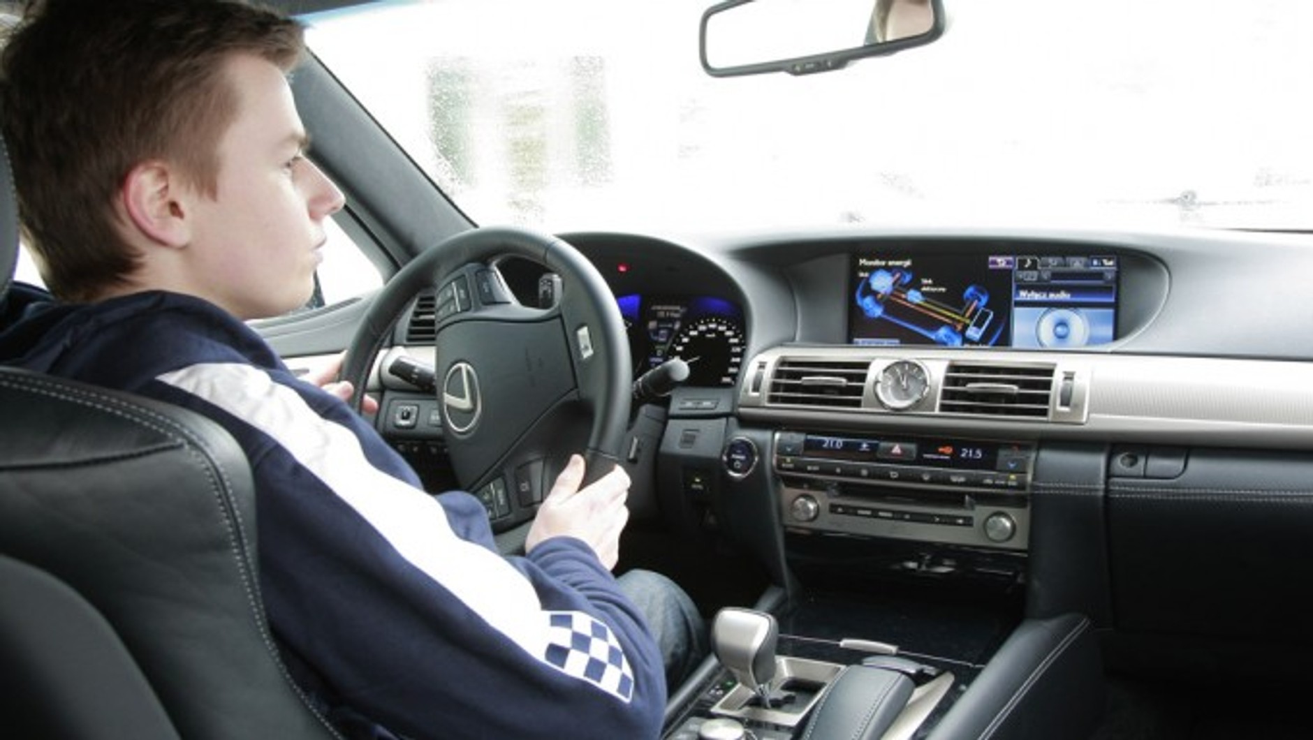 Test Lexusa LS 600h F Sport: hybryda na  sportowo