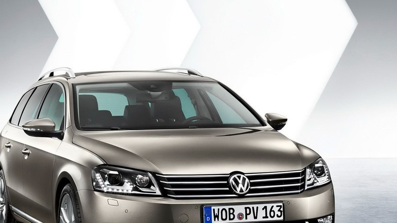 Volkswagen Passat B7 wjechał na salony