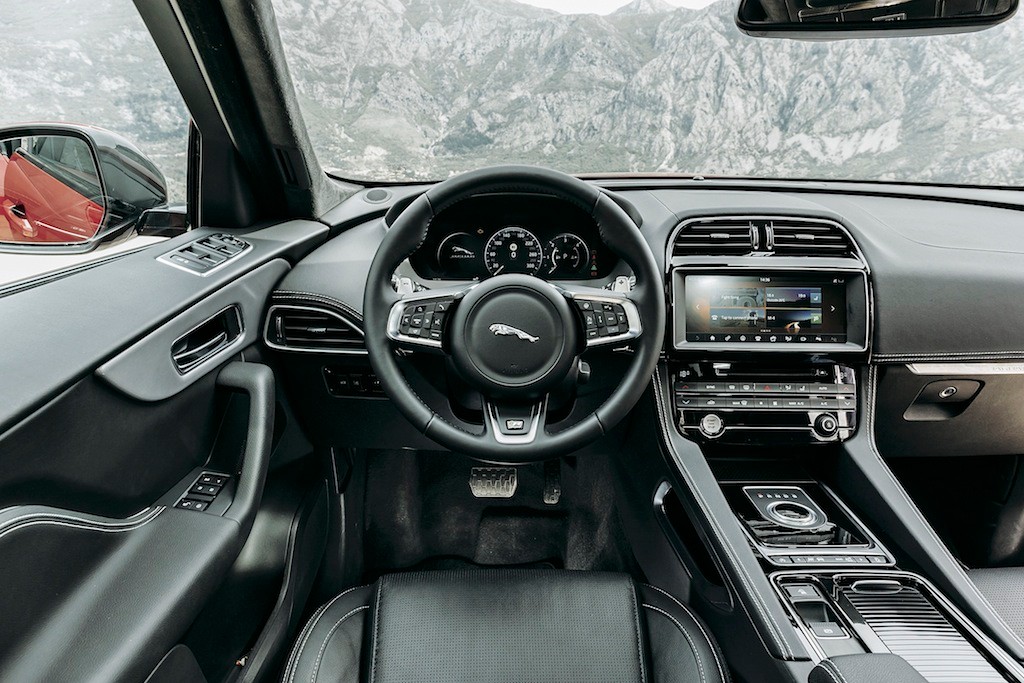 Jaguar F-Pace