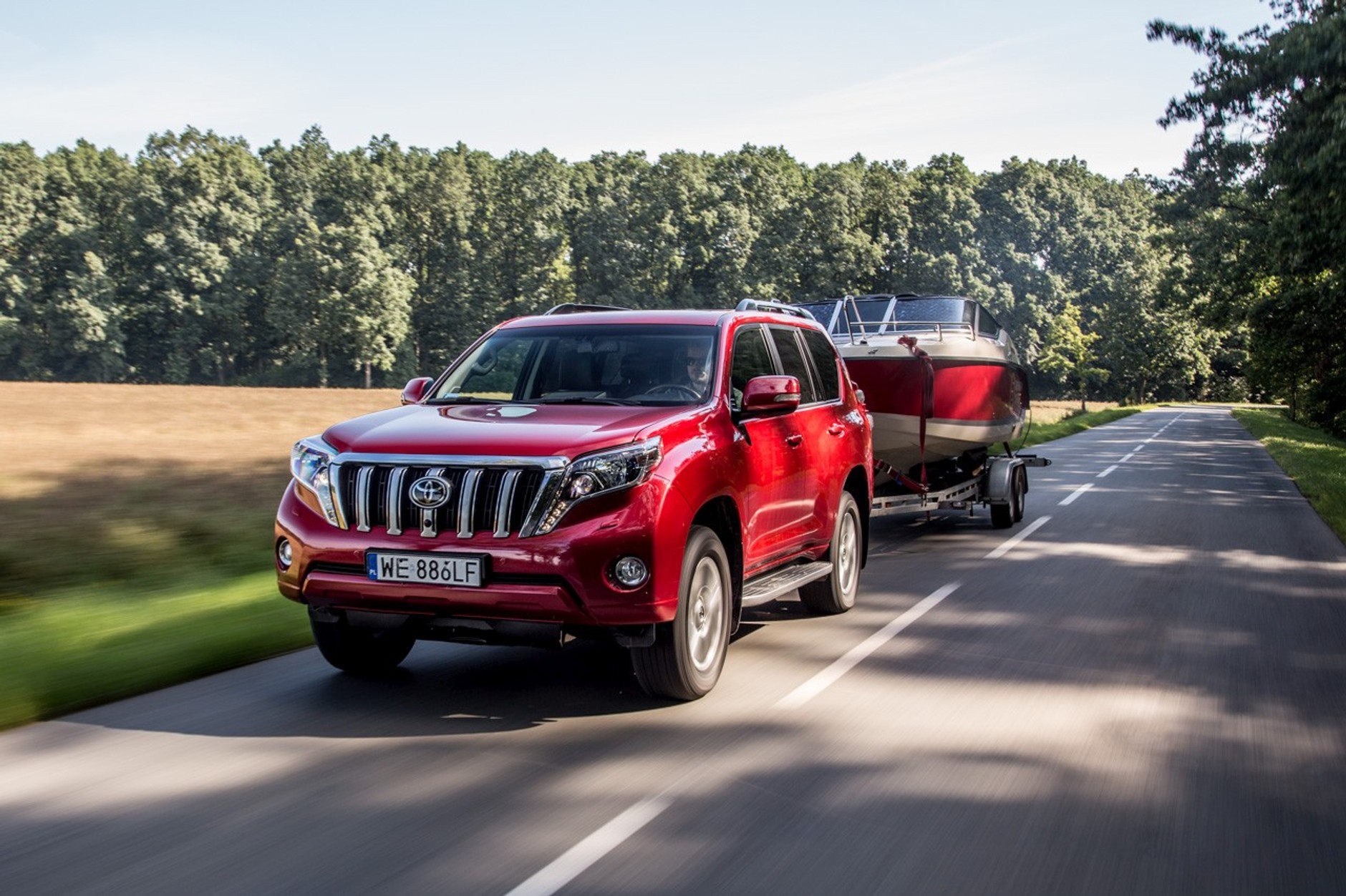 Holowanie ciężkiej przyczepy: to musisz wiedzieć