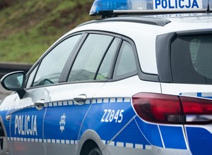Tajemnicze oznaczenia na radiowozach policji. Czy wiesz, jak je rozszyfrować?