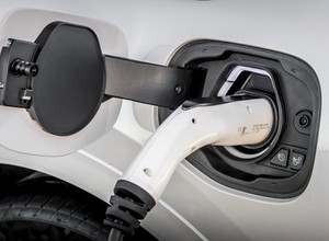 Przeanalizowali realne spalanie 100 tys. hybryd plug-in – wnioski nie zaskakują