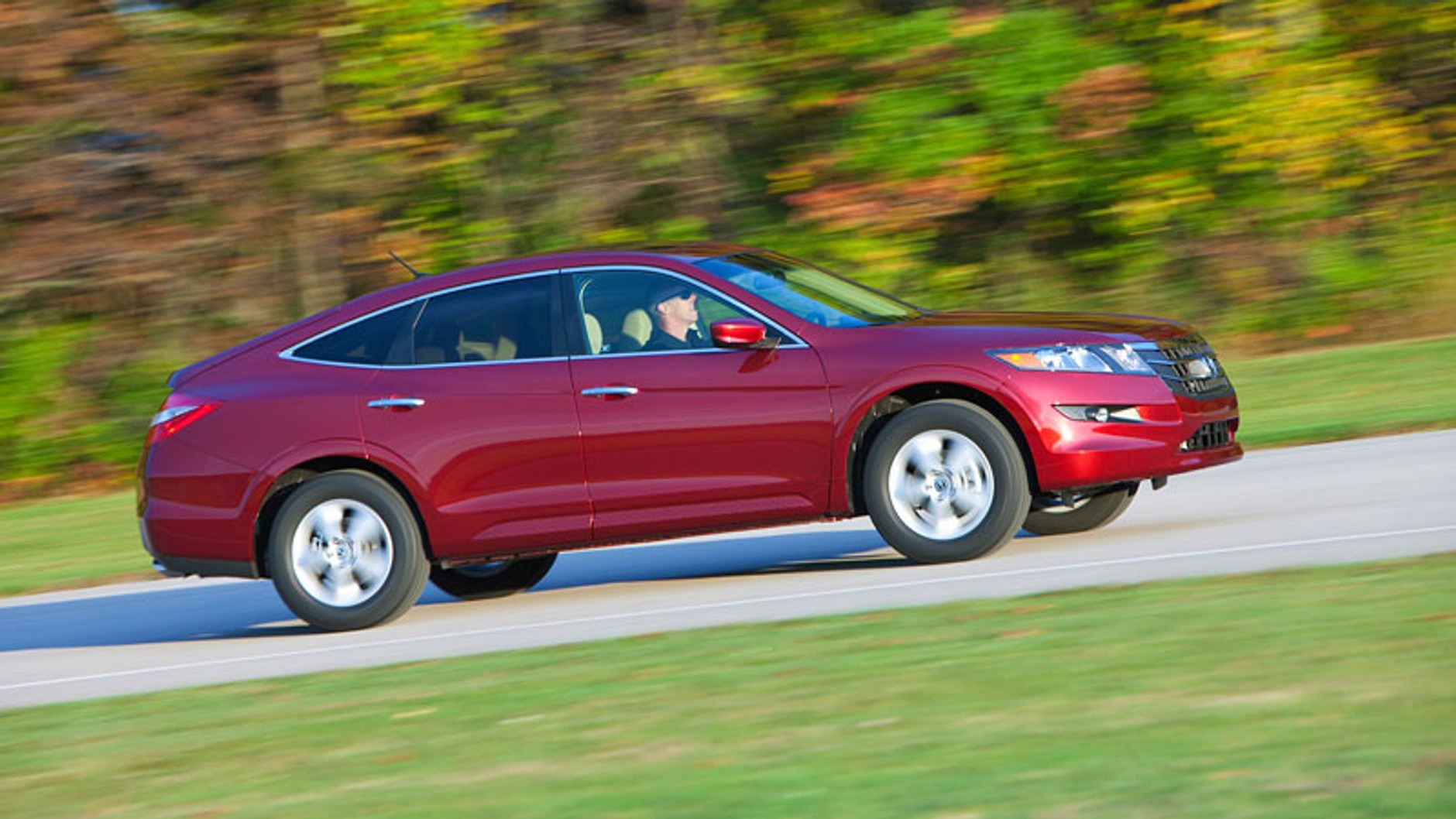 Honda Accord Crosstour: kolejny mikst liftbacka, coupé i SUV-a