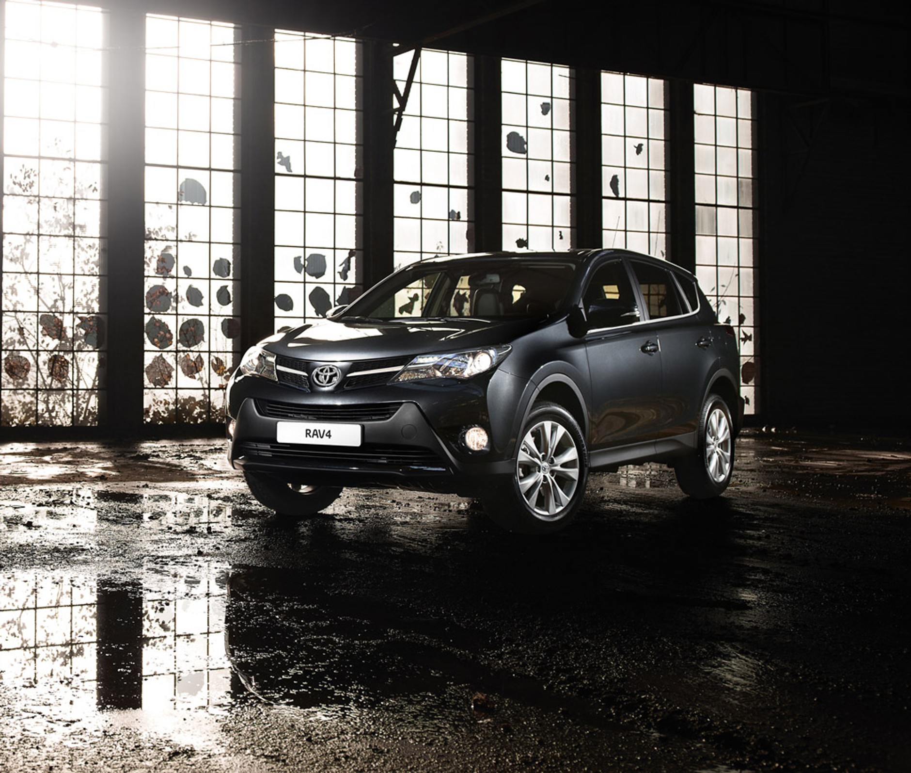 Jaka jest nowa Toyota RAV4?