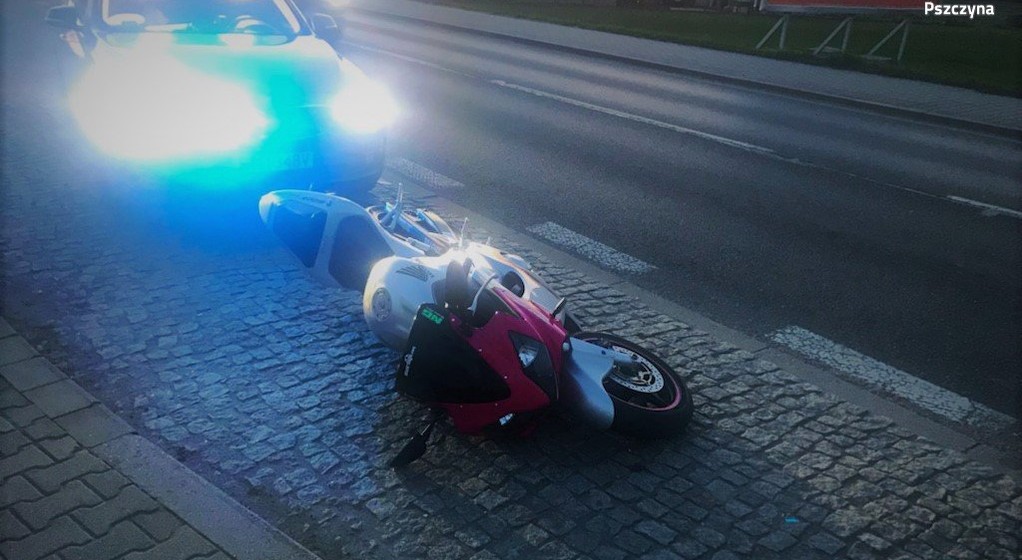 Motocyklista z pasażerką uciekał policjantom przez trzy miasta