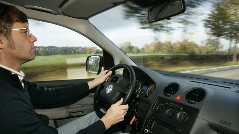 Obowiązkowe i przydatne wyposażenie auta - O tym nie zapomnij