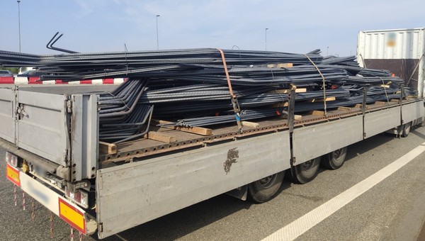 Ten transport był jak tykająca bomba. Trafił na parking