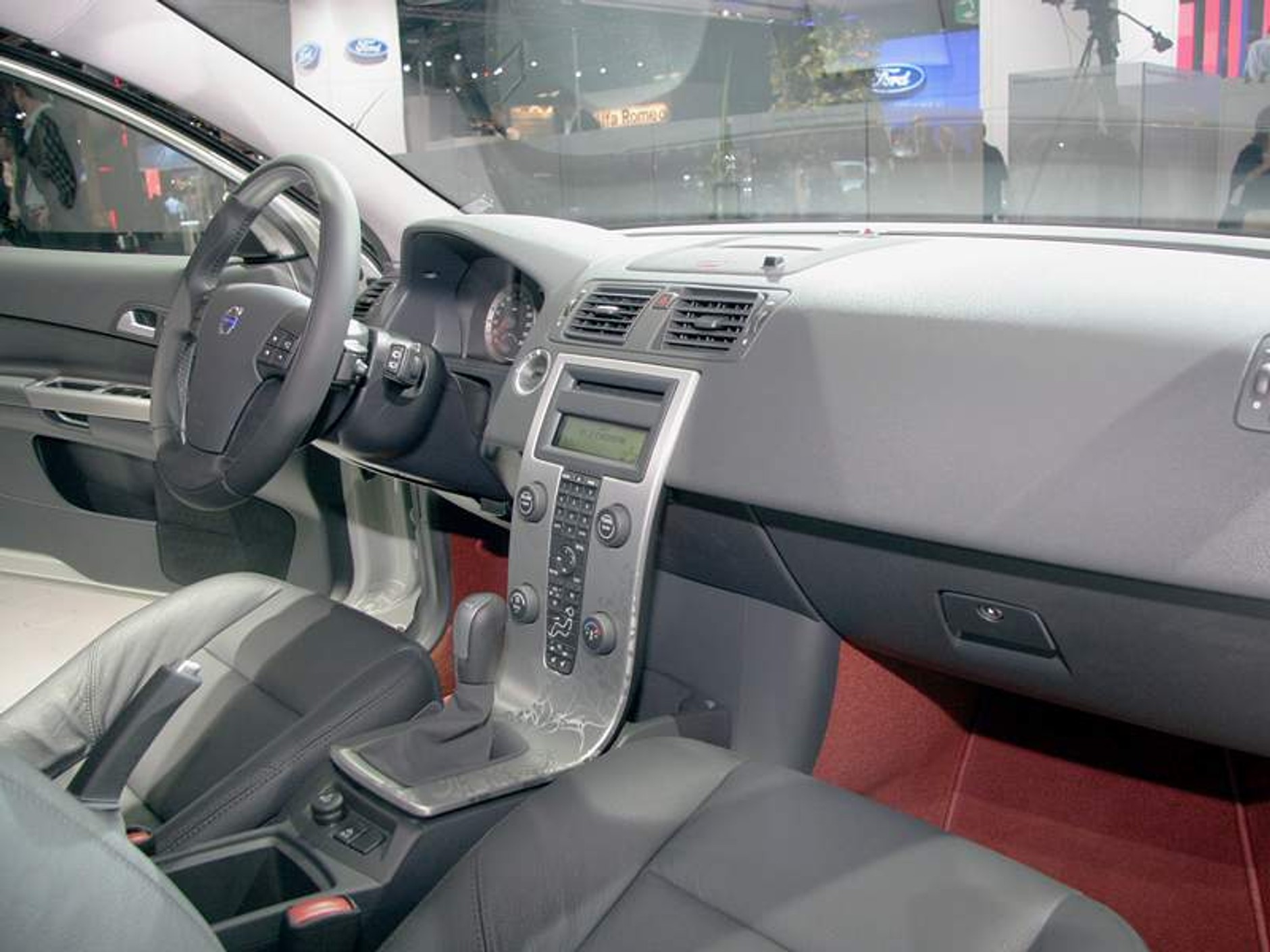 Paryż na żywo: fotogaleria z targów – Drugi dzień targów